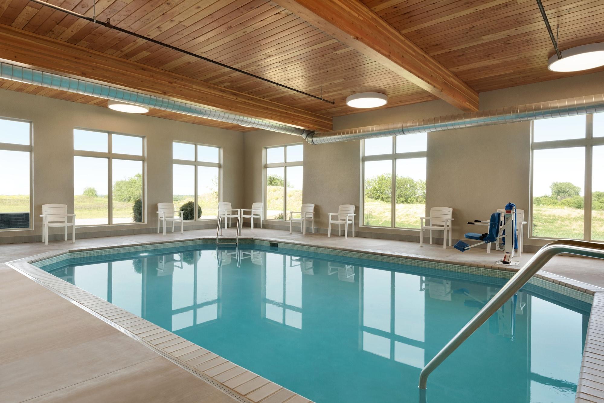 Country Inn & Suites By Radisson, Indianola, Ia Exteriér fotografie