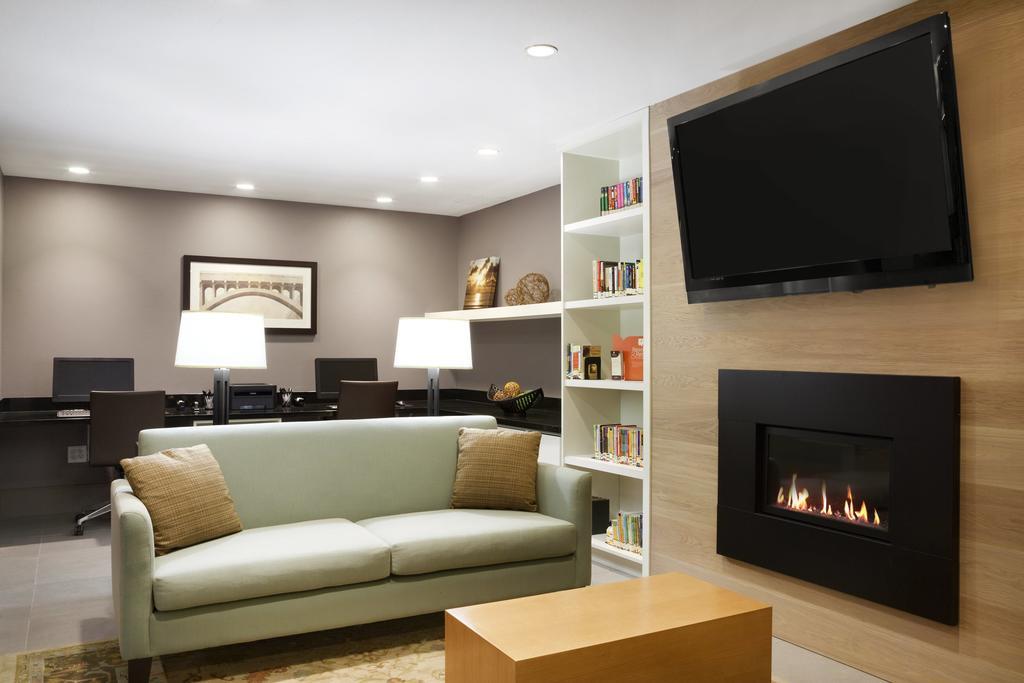 Country Inn & Suites By Radisson, Indianola, Ia Exteriér fotografie