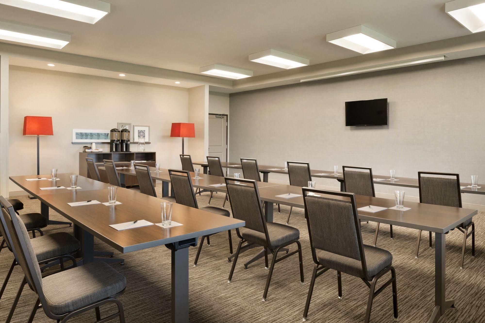 Country Inn & Suites By Radisson, Indianola, Ia Exteriér fotografie